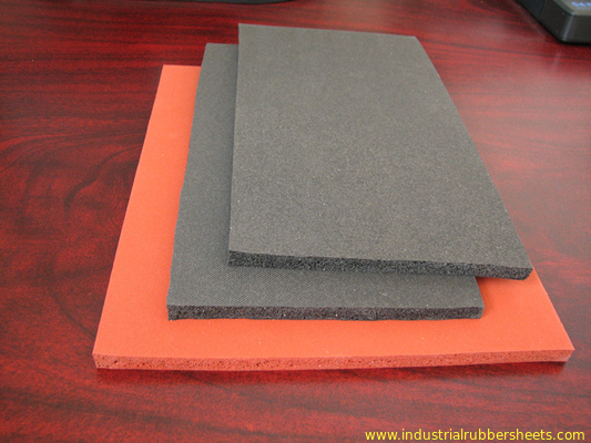 Double feuille de caoutchouc mousse de silicone de tissu d'impression 200 livres par pouce carré pour le Tableau repassant